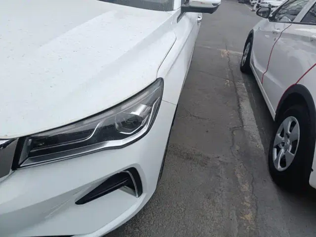 Geely Emgrand — Фото автомобиля 5