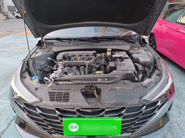 Hyundai Elantra — Фото автомобиля 19