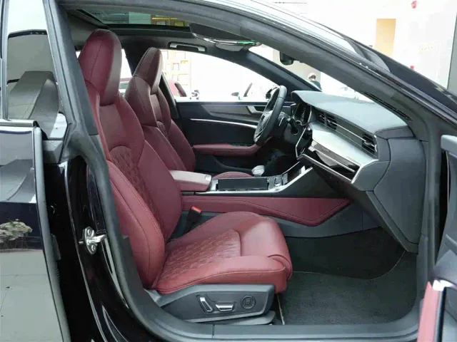 Audi A7L — Фото автомобиля 12