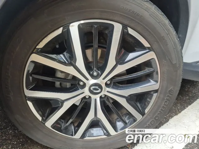 Renault-KoreaSamsung QM6 Новый QM6 2.0 LPe RE Signature 2WD — Фото автомобиля 11