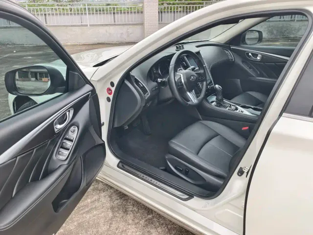 Infiniti Q50L — Фото автомобиля 5