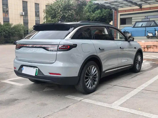 Leapmotor C11 — Фото автомобиля 18