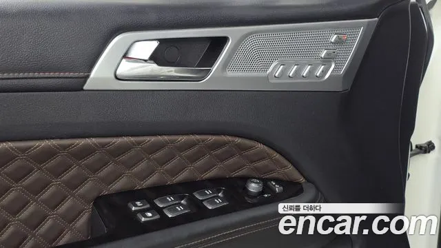 KG_Mobility_Ssangyong Rexton All Rexton Дизель 2.2 4WD — Фото автомобиля 17