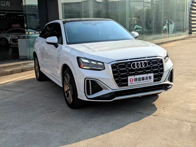 Audi Q2L — Фото автомобиля 4