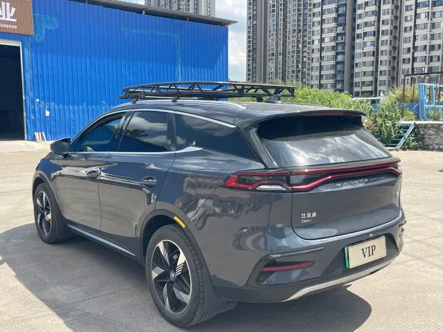 BYD Tang — Фото автомобиля 6