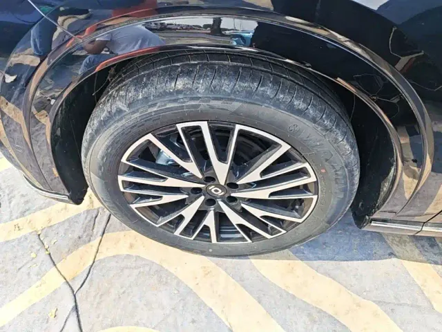 Changan Qiyuan Q07 — Фото автомобиля 22
