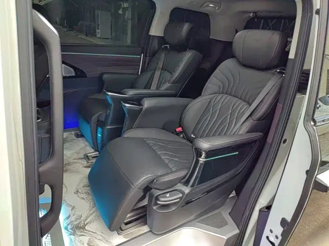 GAC Trumpchi M8 — Фото автомобиля 16