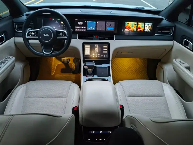 Li Auto ONE — Фото автомобиля 6