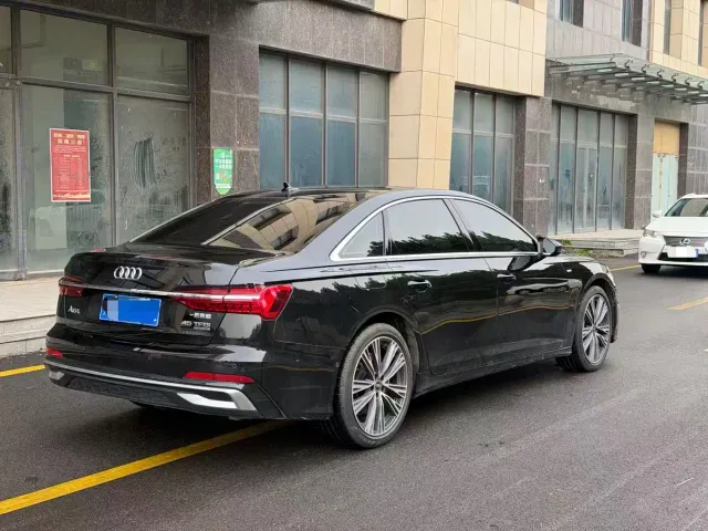 Audi A6L — Фото автомобиля 4