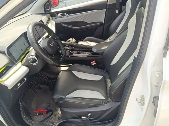 Geely Binyue — Фото автомобиля 14