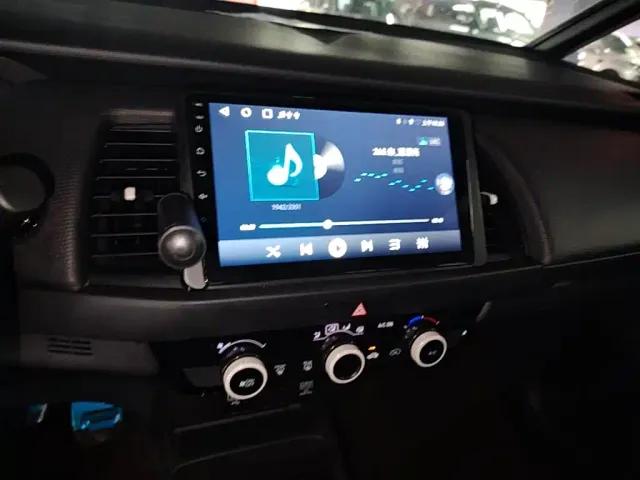 Honda Fit — Фото автомобиля 12