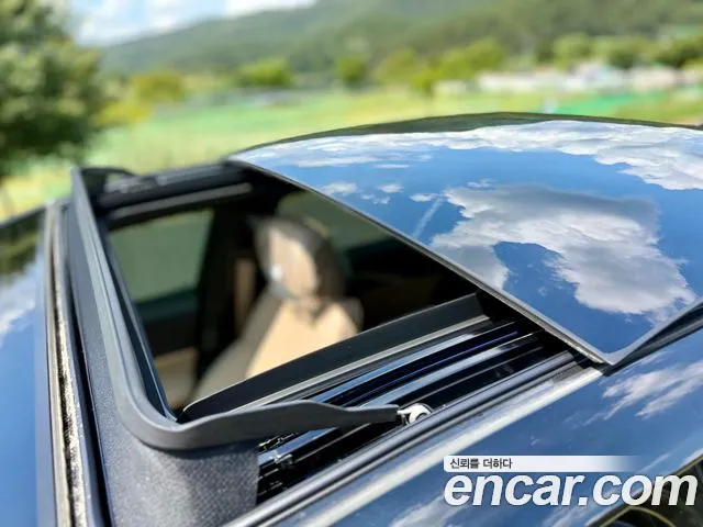 Cadillac Lyriq Lyriq Sport — Фото автомобиля 7
