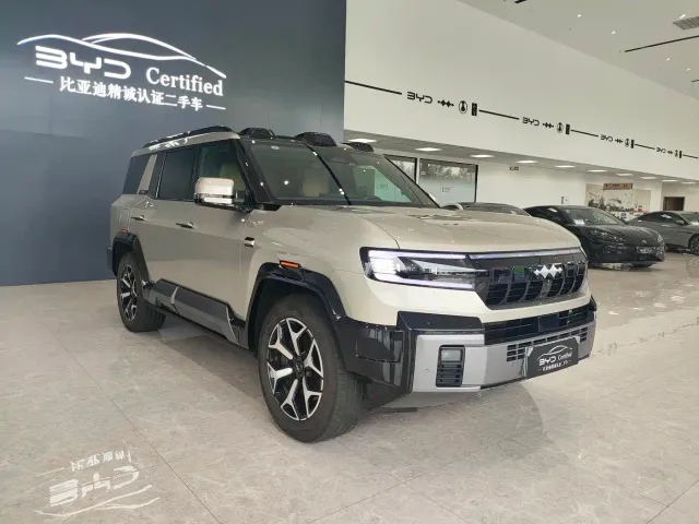 BYD FangChengBao Leopard 8 — Фото автомобиля 3