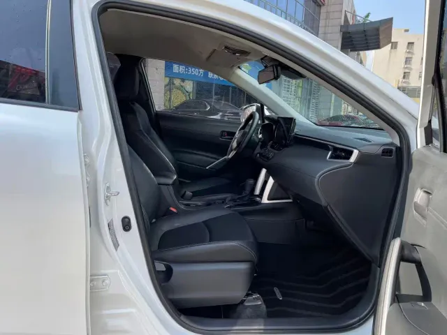 Toyota Corolla Cross — Фото автомобиля 11