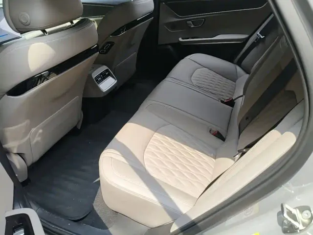 BYD Han — Фото автомобиля 16