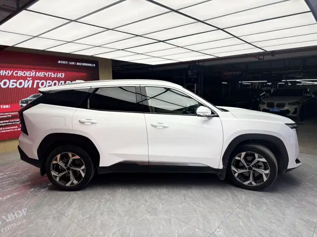 Geely Boyue L — Фото автомобиля 4