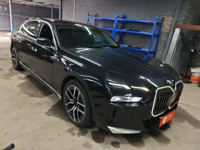 BMW 7 Series — Фото автомобиля 5