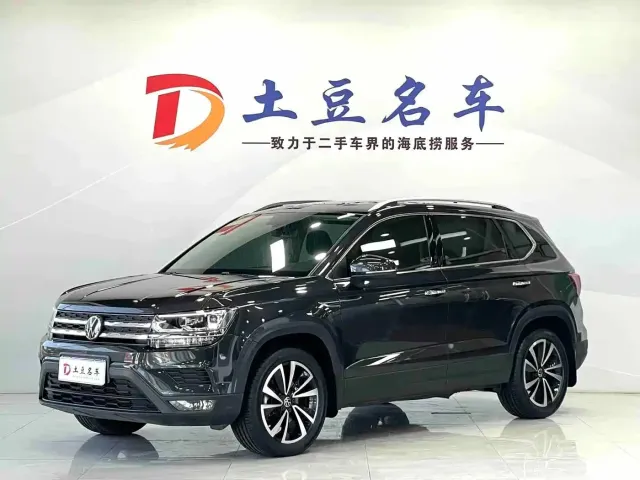 Фотография автомобиля — Volkswagen Tharu