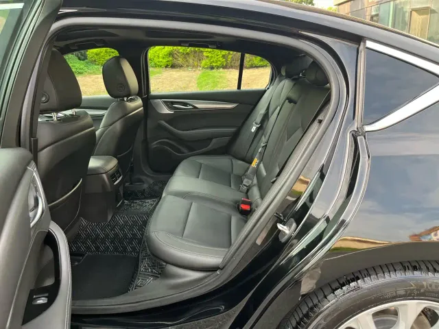 Cadillac CT5 — Фото автомобиля 10