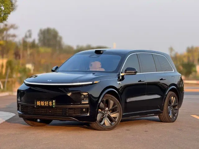 Фотография автомобиля — Li Auto L9