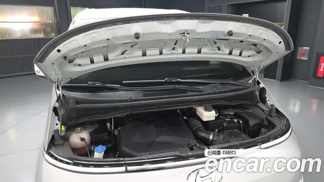 Hyundai Staria Staria 4WD Tourer 11 мест — Фото автомобиля 6