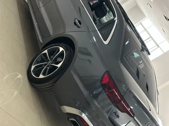 Audi A4L — Фото автомобиля 23