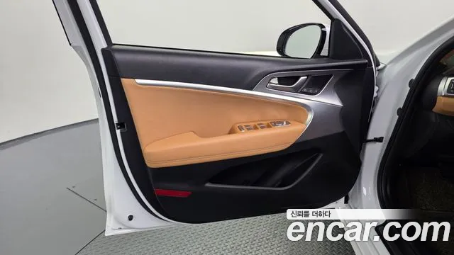 Genesis G70 New — Фото автомобиля 13