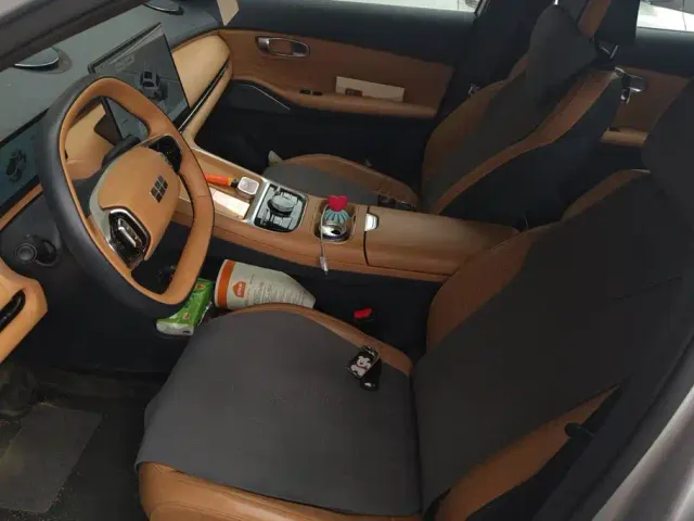 Geely Galaxy Starship 7 EM-i — Фото автомобиля 9