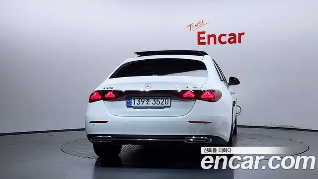 Mercedes-Benz E-Class E-класс W214 E300 4MATIC Exclusive — Фото автомобиля 4