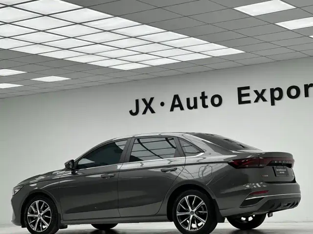 Geely Emgrand — Фото автомобиля 9