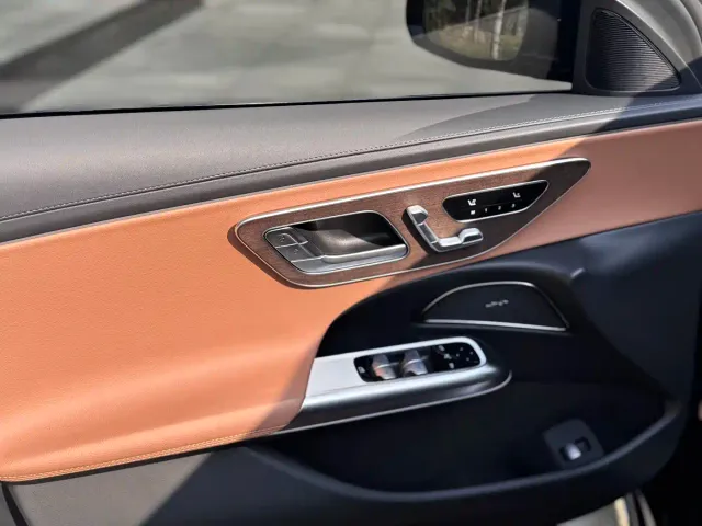 Mercedes-Benz E-Class — Фото автомобиля 6