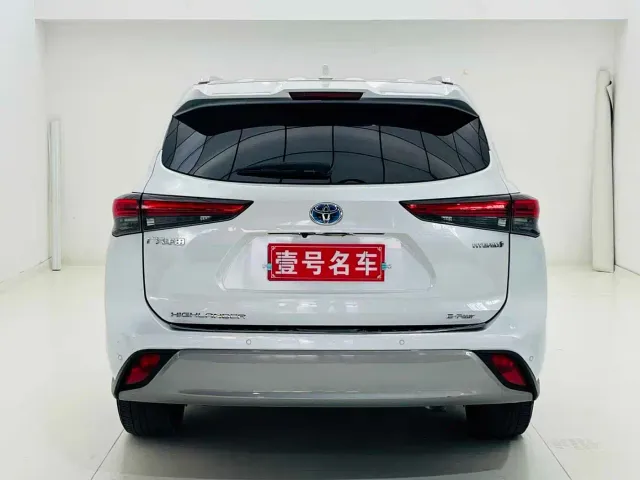 Toyota Highlander — Фото автомобиля 5