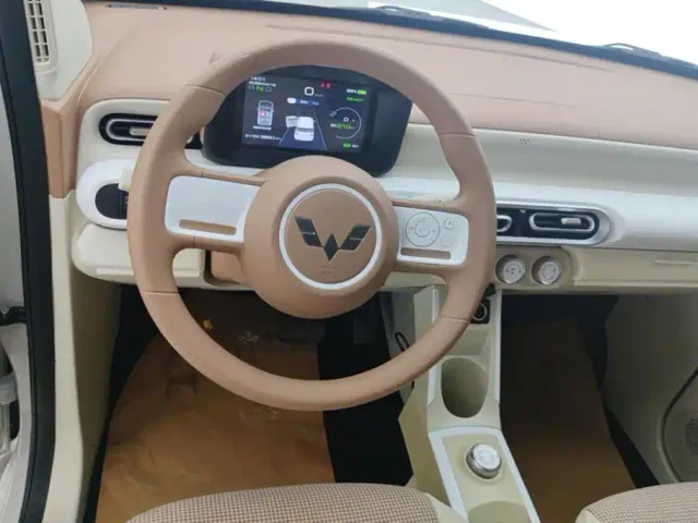Wuling Hongguang Mini EV — Фото автомобиля 15