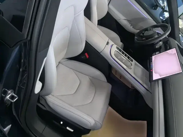 Xiaomi SU7 — Фото автомобиля 24