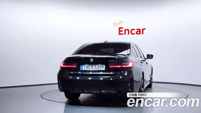 BMW 3-Series 3 серия (G20) 320i M Sport — Фото автомобиля 4