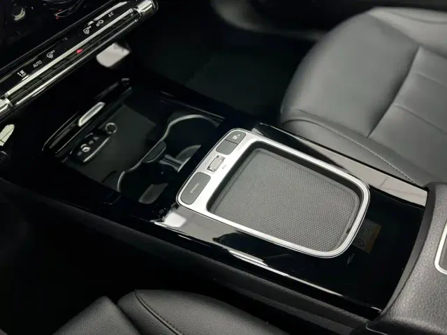 Mercedes-Benz A-Class — Фото автомобиля 13