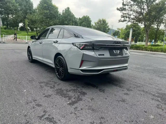 Dongfeng Yixuan MAX — Фото автомобиля 9