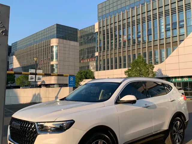 Фотография автомобиля — Haval H6