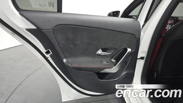 Mercedes-Benz A-Class — Фото автомобиля 21