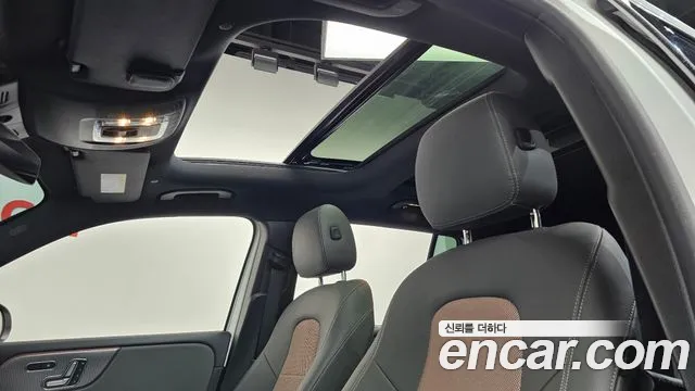 Mercedes-Benz EQB — Фото автомобиля 14