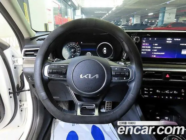 Kia K5 — Фото автомобиля 2
