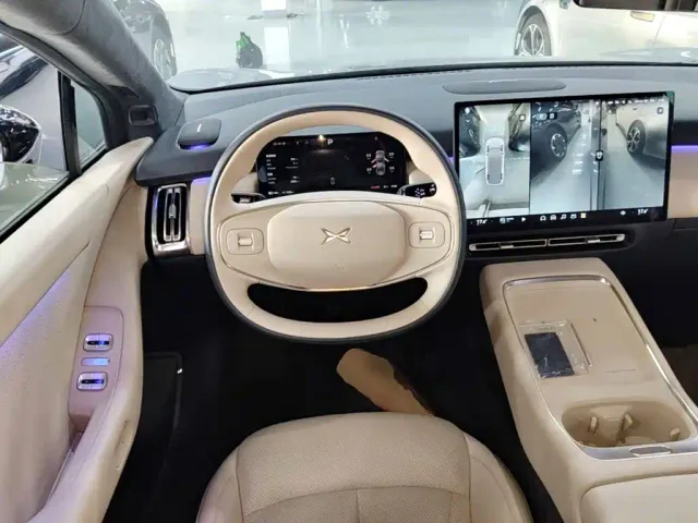 Xpeng P7+ — Фото автомобиля 10