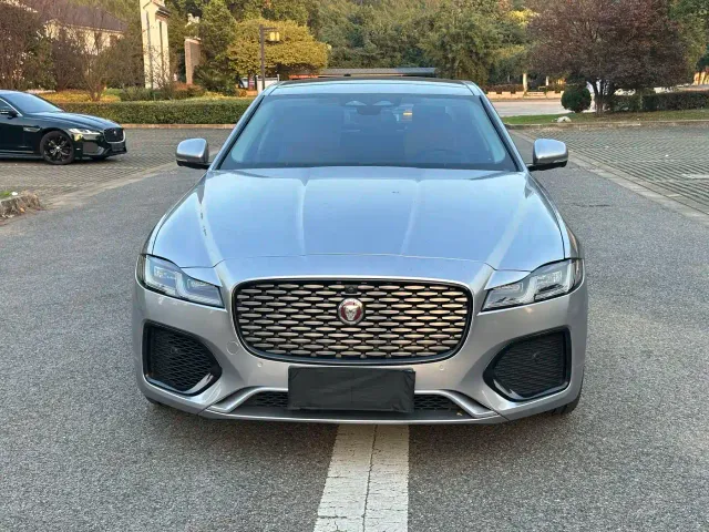 Jaguar XFL — Фото автомобиля 2
