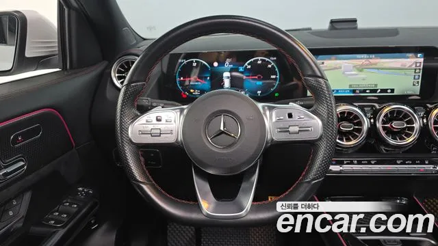 Mercedes-Benz EQA — Фото автомобиля 13
