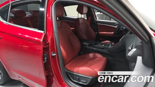 Genesis G70 — Фото автомобиля 4