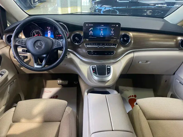 Mercedes-Benz V-Class — Фото автомобиля 7