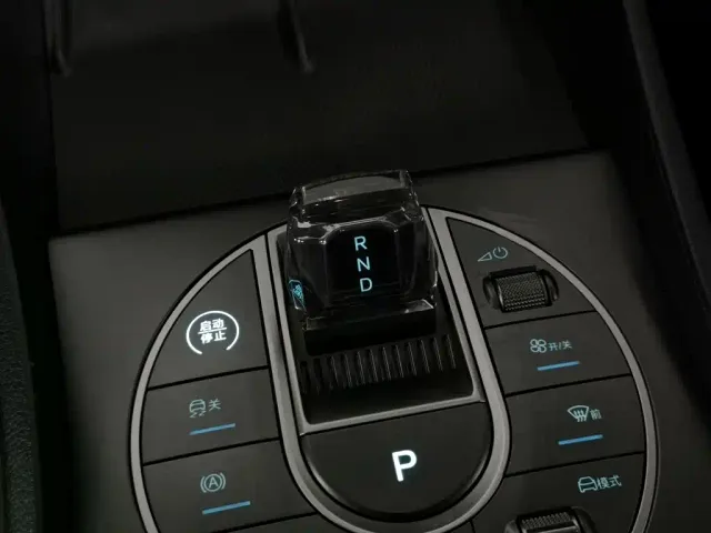 BYD Seal 05 DM-i — Фото автомобиля 13