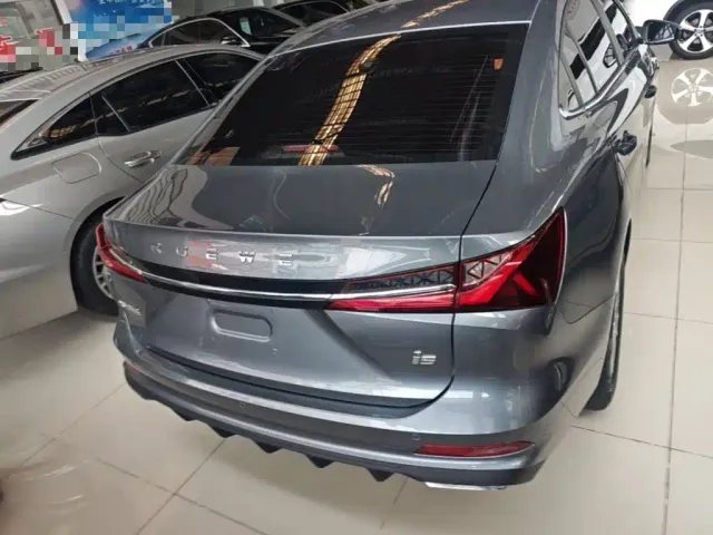 Roewe i5 — Фото автомобиля 5