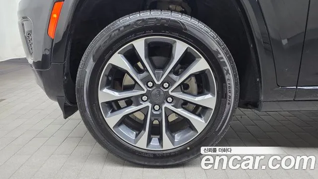 Jeep Cherokee Grand Cherokee(WL) L 3.6 Overland — Фото автомобиля 5