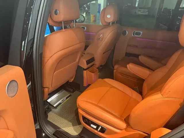 Li Auto Li Xiang L9 2024 Model Ultra — Фото автомобиля 7